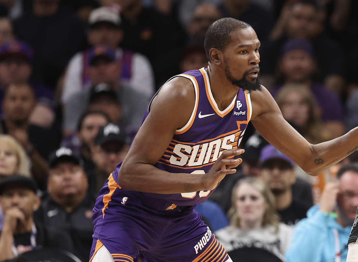 Kevin Durant calls out sports media narratives and former players in media space (Video)